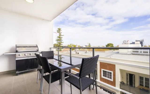 Executive Studio Inner City Apartment