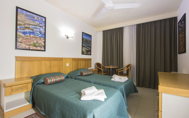 Canifor Hotel