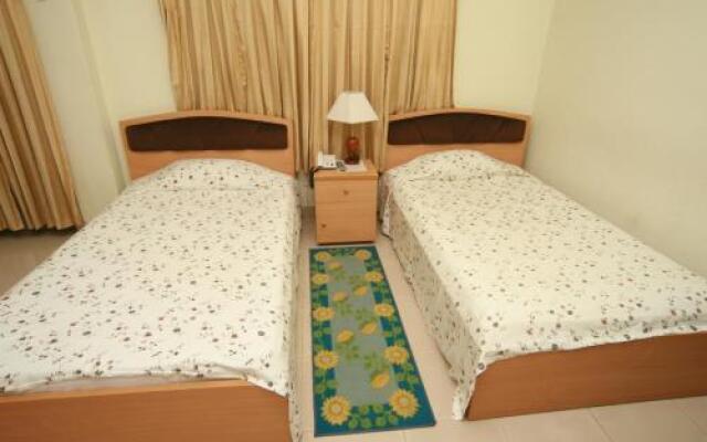 Red Chillies Restaurant and Guest house