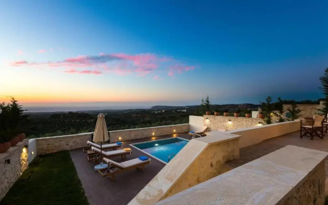 Family villa, Fantastic views, Private pool, Free laptop 4