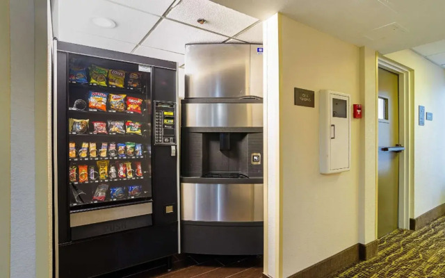 Comfort Inn & Suites Durham near Duke University