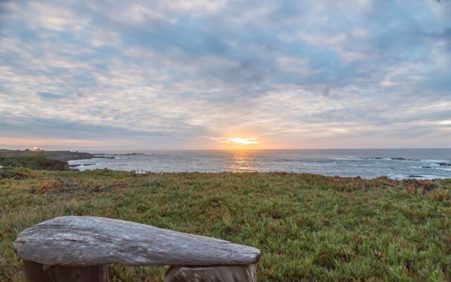 Cliff House at Otter Point