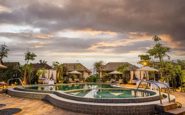 RiverTree Villa & Resort