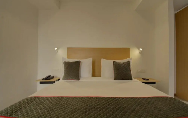 OYO Townhouse 170 Shagun Hotel