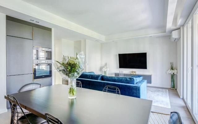 Superb Modern 2BR Flat Close to Croisette
