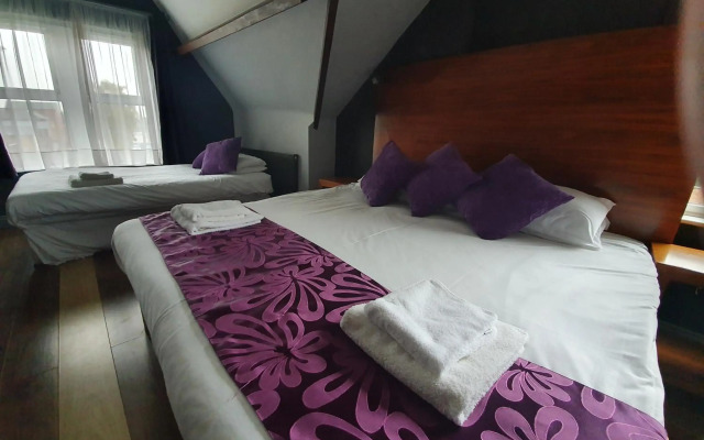 Bennetts Hotel