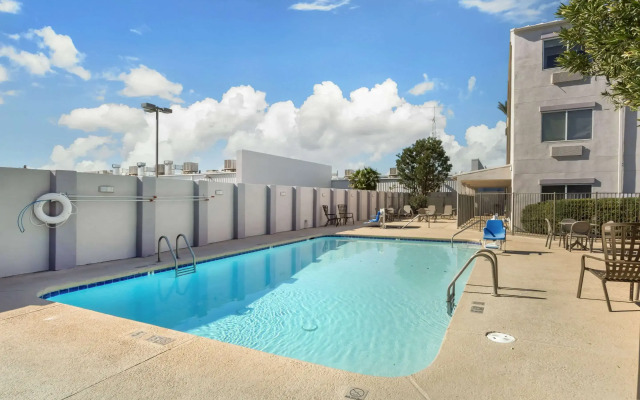 Comfort Suites At Tucson Mall