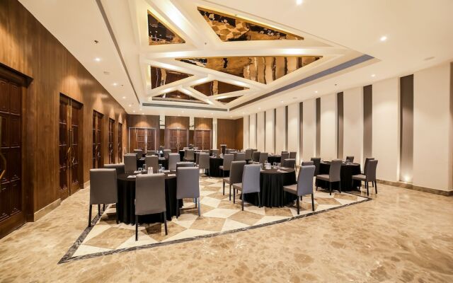 Zone Palace by The Park