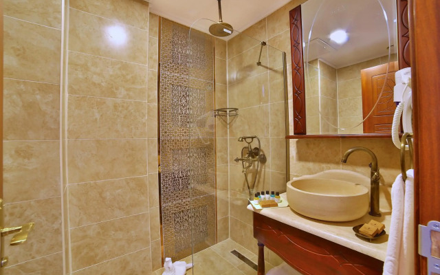 Kaya Ninova Hotel