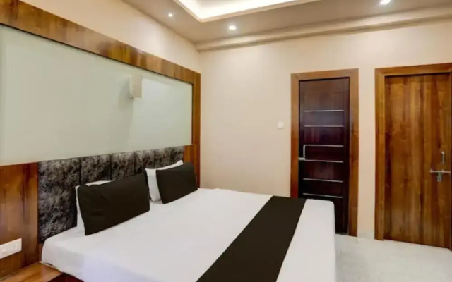 Goroomgo Ruby House Puri
