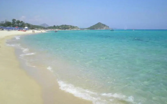 CALA SINZIAS, 150 mt dalla splendida spiaggia