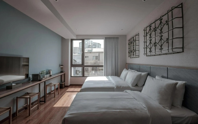 Somer Chew Hotel