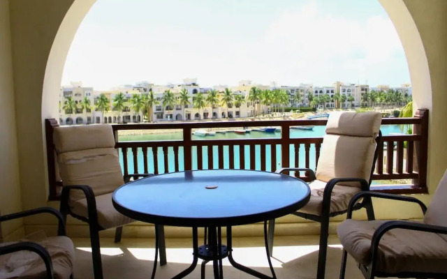 Elegant Marina View Escape