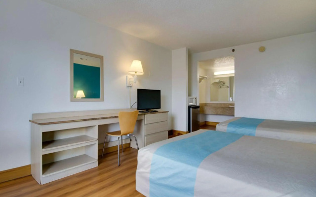 Motel 6 Atlanta GA