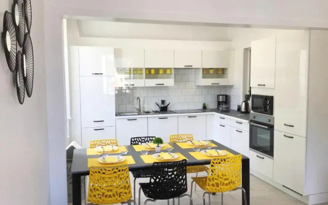 Appartement Le Solea 100m2 climatisé parking proche Sanctuaires