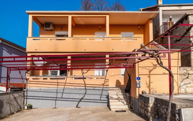 Beautiful Apartment in Rovanjska With 2 Bedrooms and Wifi