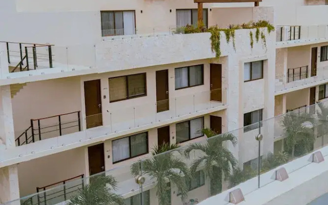 Blue Luxury Kukulkan