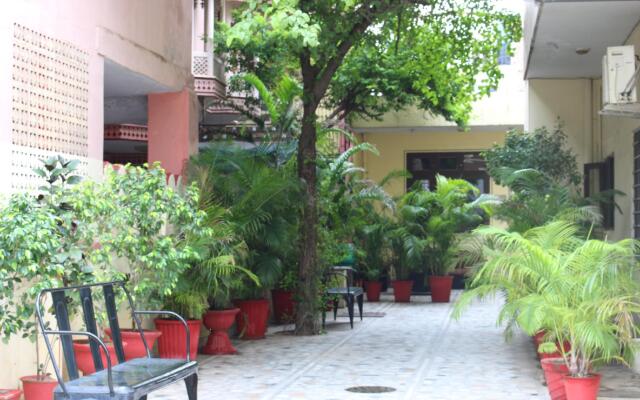 Vinayak Guest House