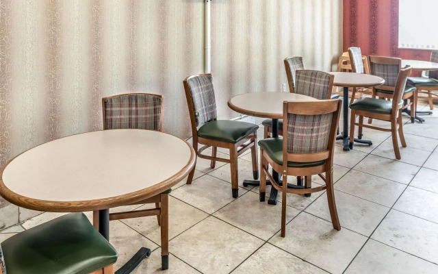 Quality Inn & Suites Mankato East