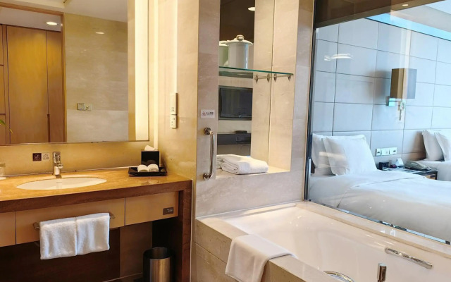 Crowne Plaza Yichang by IHG