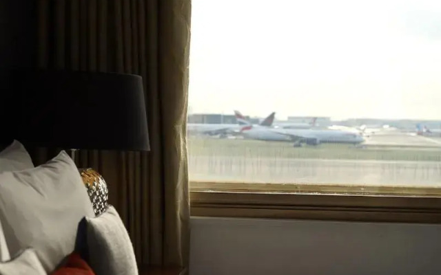 Renaissance London Heathrow Hotel