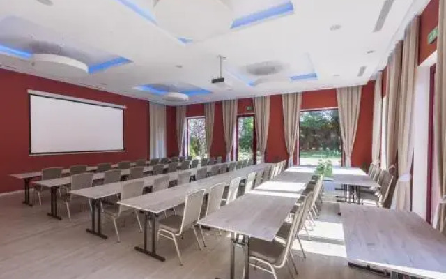 Hotel Pałac Nieznanice