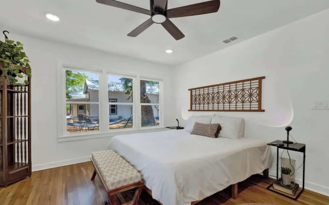 Historic Hideaway Stroll to Schlitterbahn