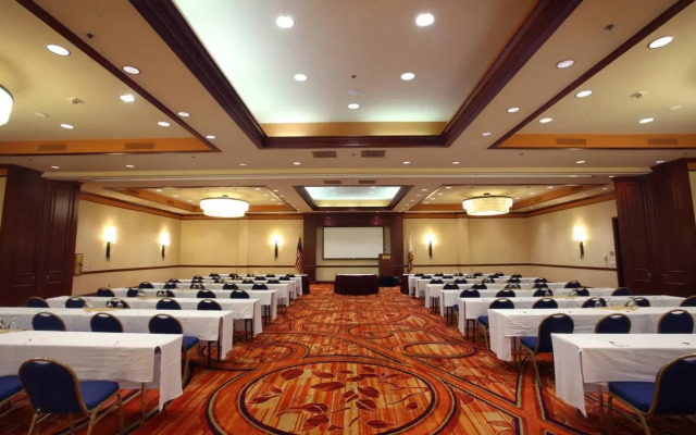 Marriott Riverside at the Convention Center