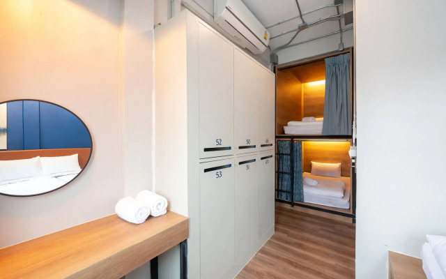 Natee Hostel