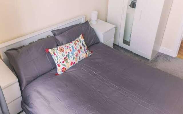 Bright And Modern 2 Bed in Dublin City Centre