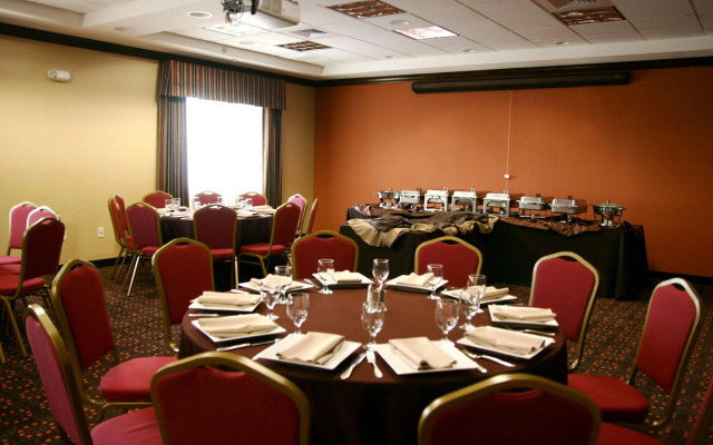 Hampton Inn & Suites Folsom