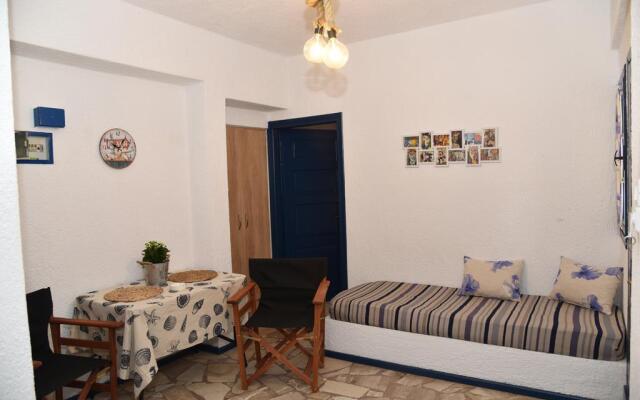 Alexandros Hotel