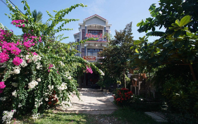 Mina Le Villa