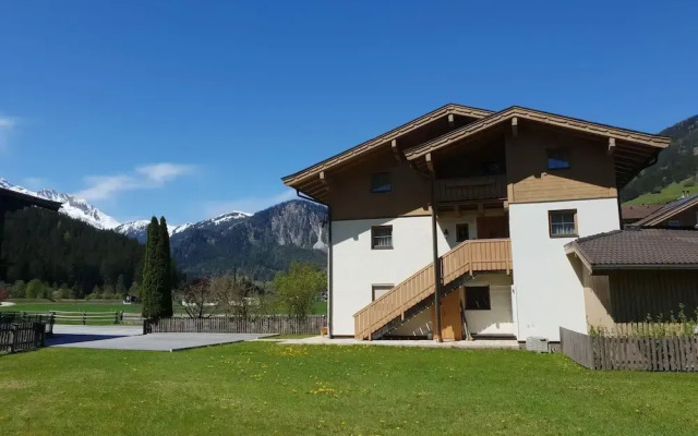 Apartment Johann in Wald im Pinzgau With Balcony