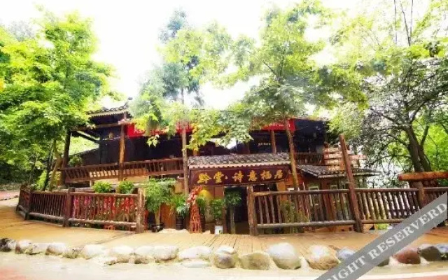 Qian Hall Poetic Flavour Dwelling