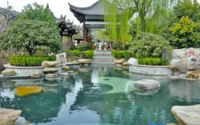 Zhisheng Hot Spring Hotel (Yi'nan Zhisheng Hot Spring Building 3)