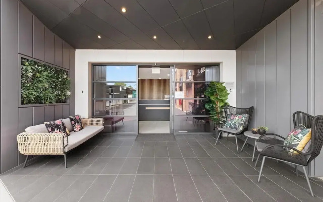 Bluegum Dubbo by Travellers