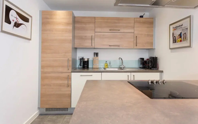 Amazing 1 Bedroom Flat in Bow with Balcony