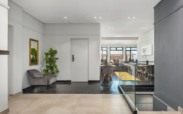 One Calais Luxury Apartments