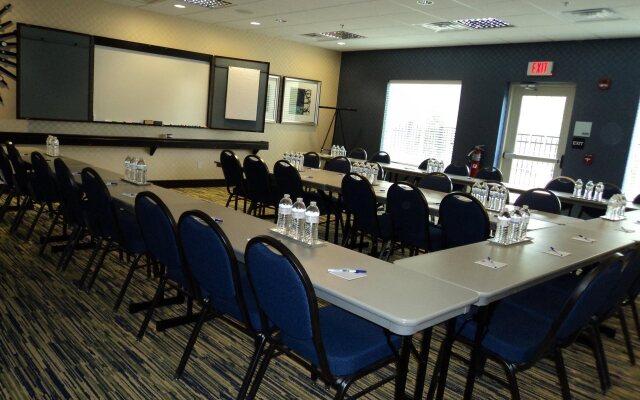 Holiday Inn Express Hotel and Suites Scranton by IHG