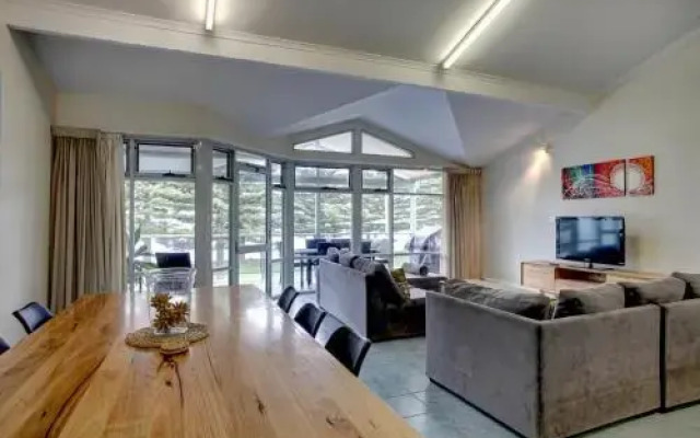 Port Lincoln Foreshore Apartments