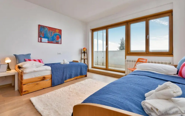 Nice Home in Zagreb With 6 Bedrooms and Wifi