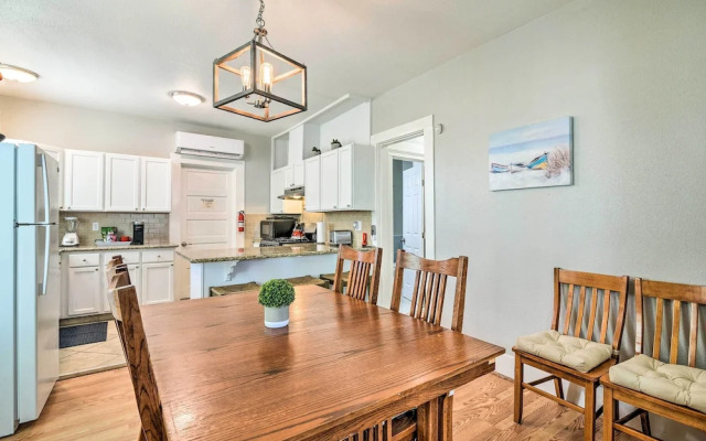 Steps to Beach: Nautical Galveston Home Near Pier!