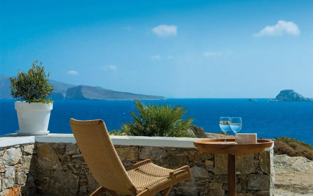 Onar Suites & Villas