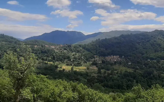 Beautiful 2-bed House in Longoio, Bagni Di Lucca