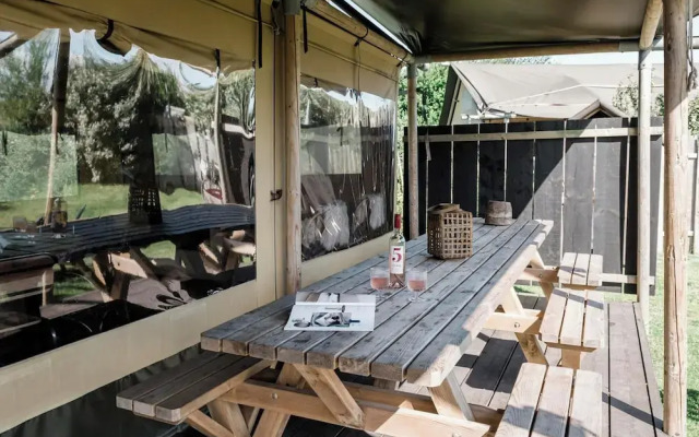 Woodlodge in Duynpark With Scenic Views