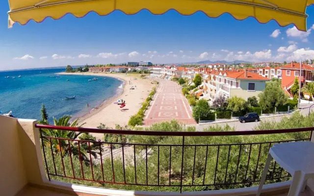 Maistrali Beach Hotel