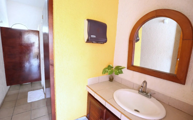 Hotel Bosque Caribe , 5th Av Zone