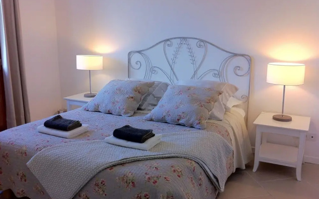 Le Cerisier, Manoir de Longeveau