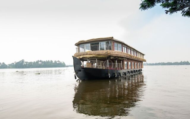 Oyo 24290 Houseboat Anugraha Deluxe